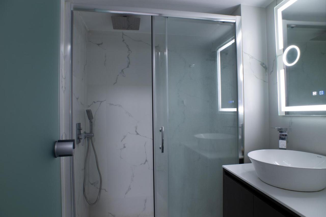 Modern-Lux Central 1 Bedroom Condo Афины Экстерьер фото